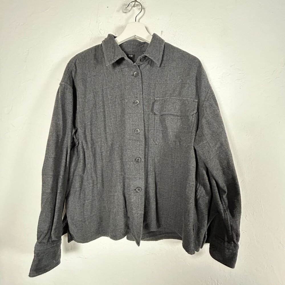 Uniqlo Womens Gray Check Button-Up Shirt Jacket Medium Long Sleeve Pocket Casual